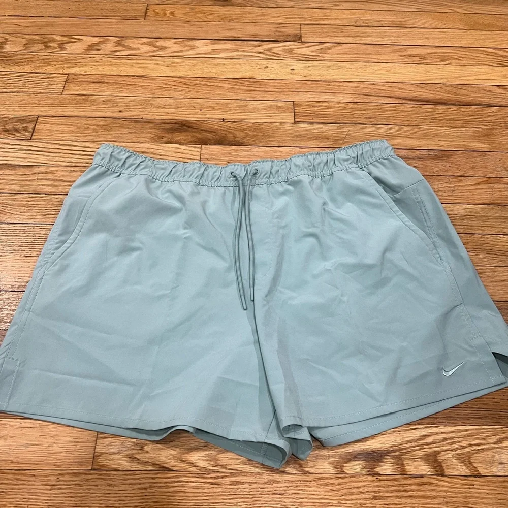 Nike Men's Training Shorts in Light Sage
